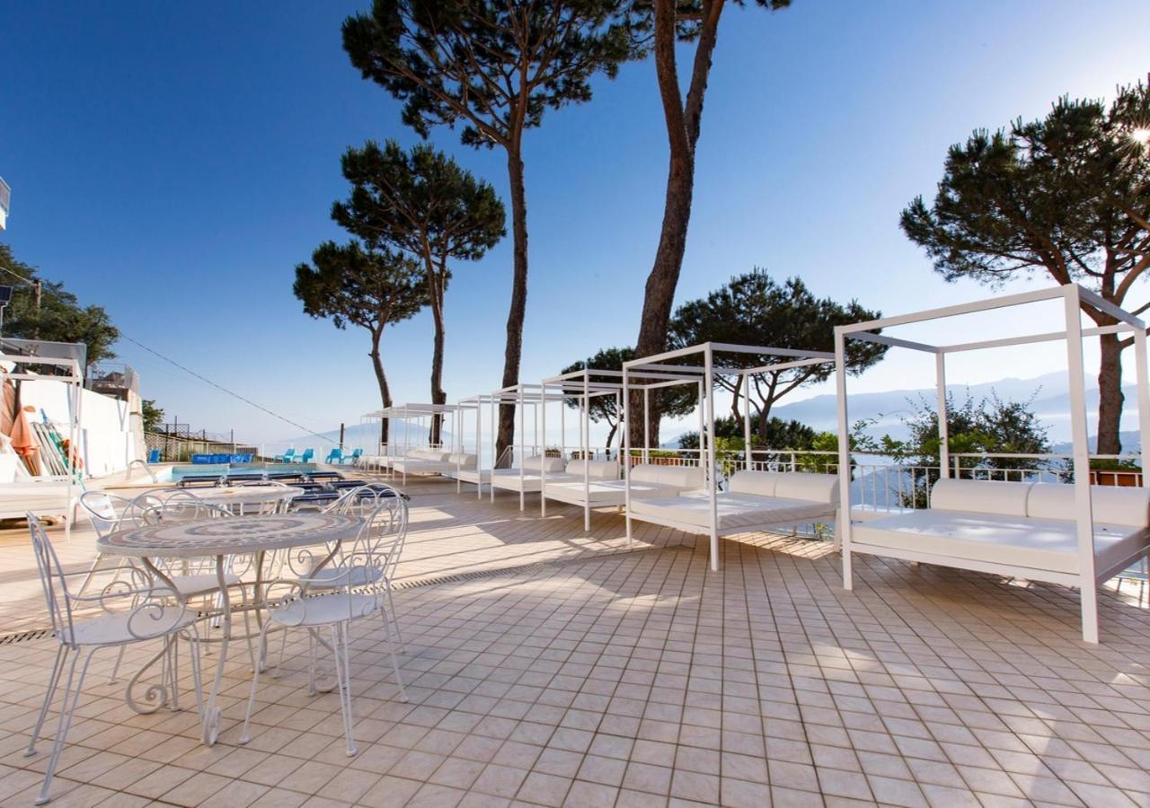 Residence Le Terrazze Sorrento Esterno foto
