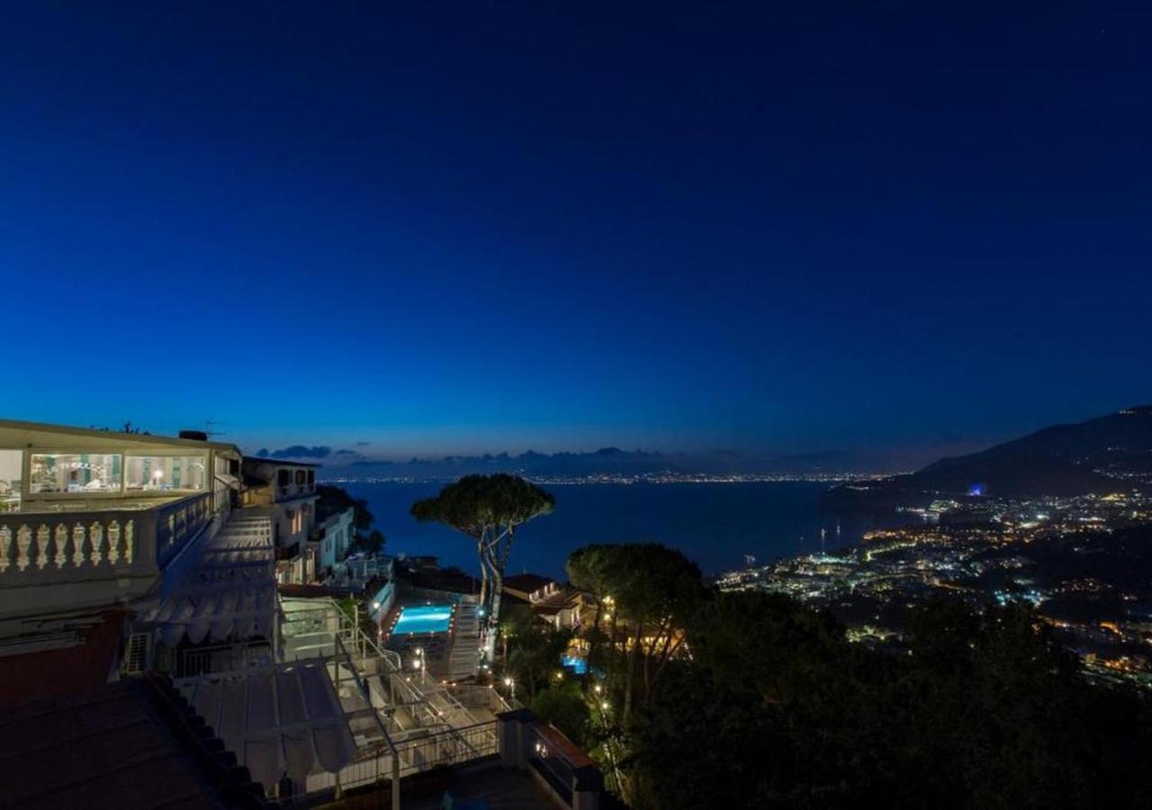 Residence Le Terrazze Sorrento Esterno foto