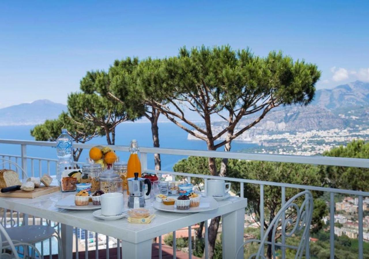 Residence Le Terrazze Sorrento Esterno foto