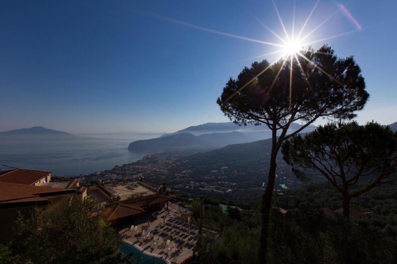 Residence Le Terrazze Sorrento Esterno foto