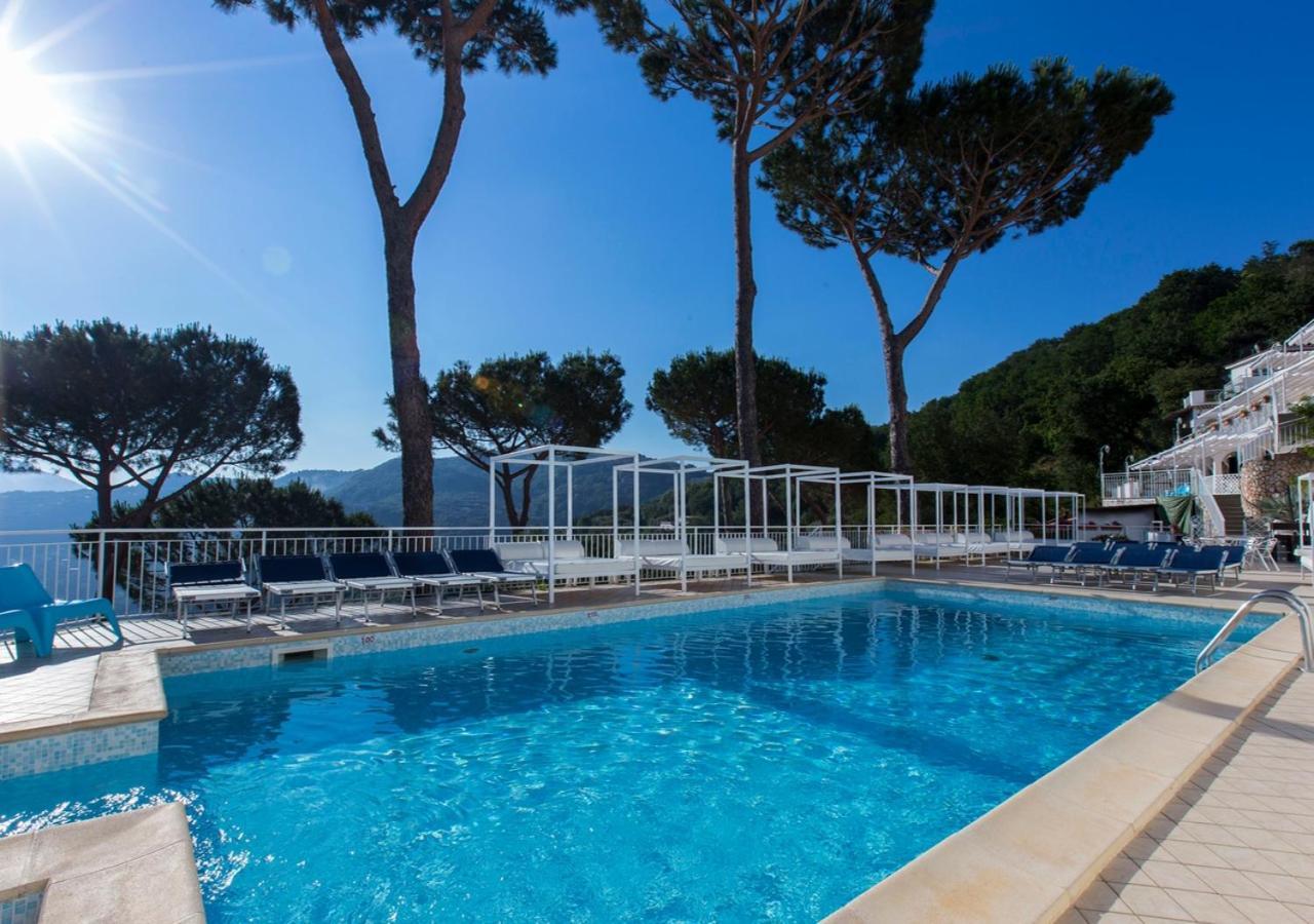 Residence Le Terrazze Sorrento Esterno foto
