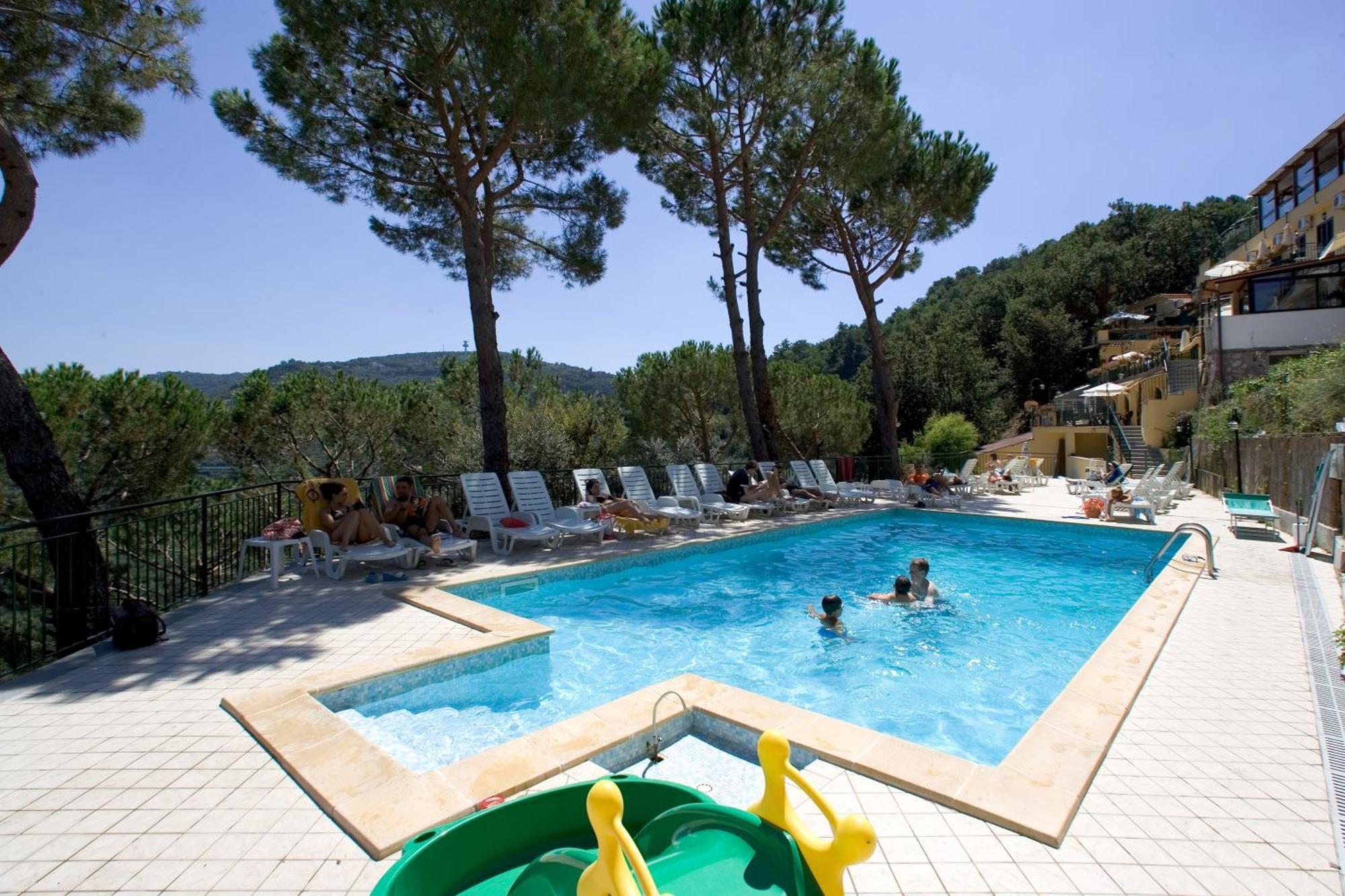 Residence Le Terrazze Sorrento Esterno foto