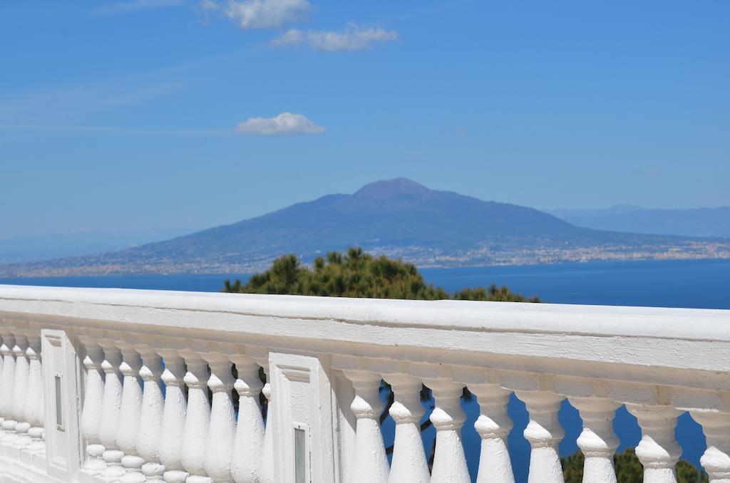 Residence Le Terrazze Sorrento Esterno foto