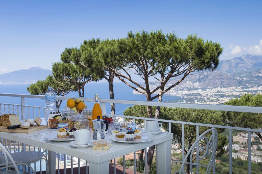 Residence Le Terrazze Sorrento Esterno foto